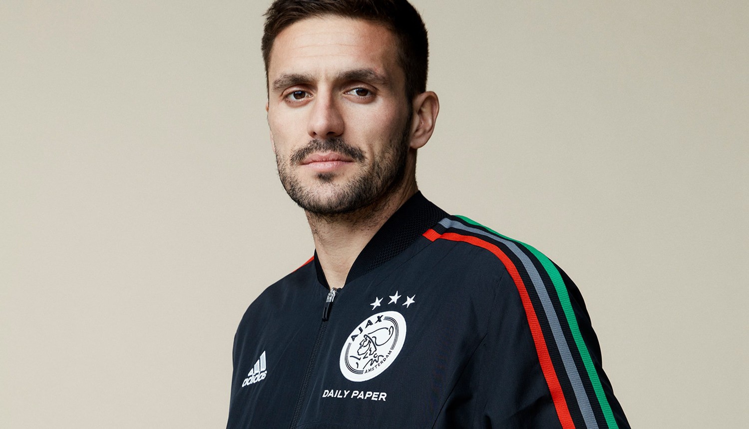 立下了汗马 立下了汗马