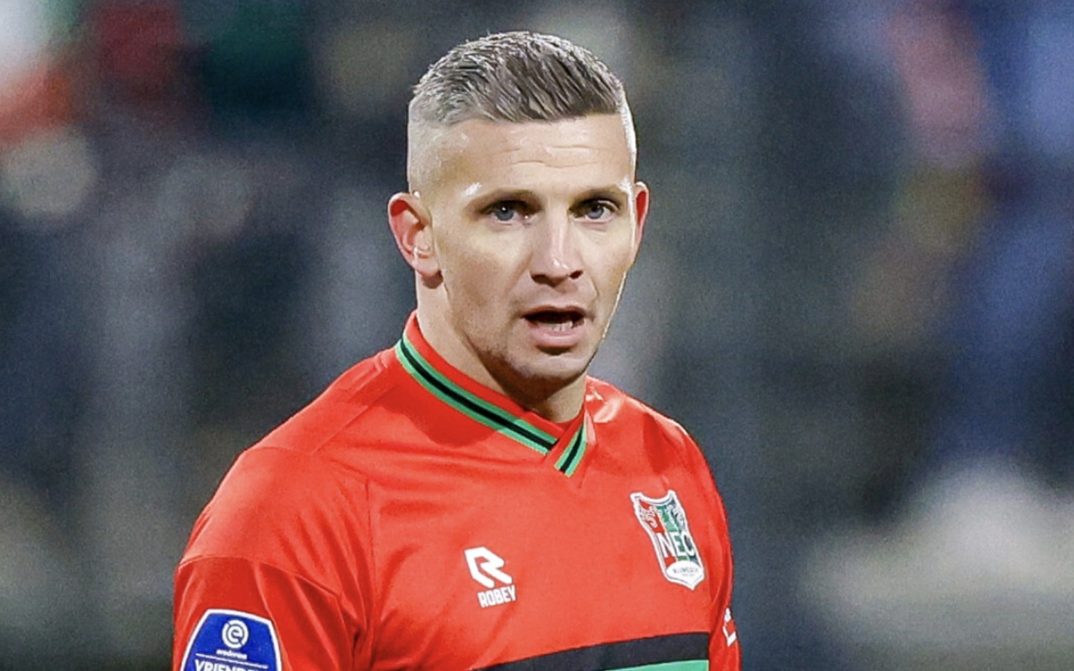 足发展与进 足发展与进