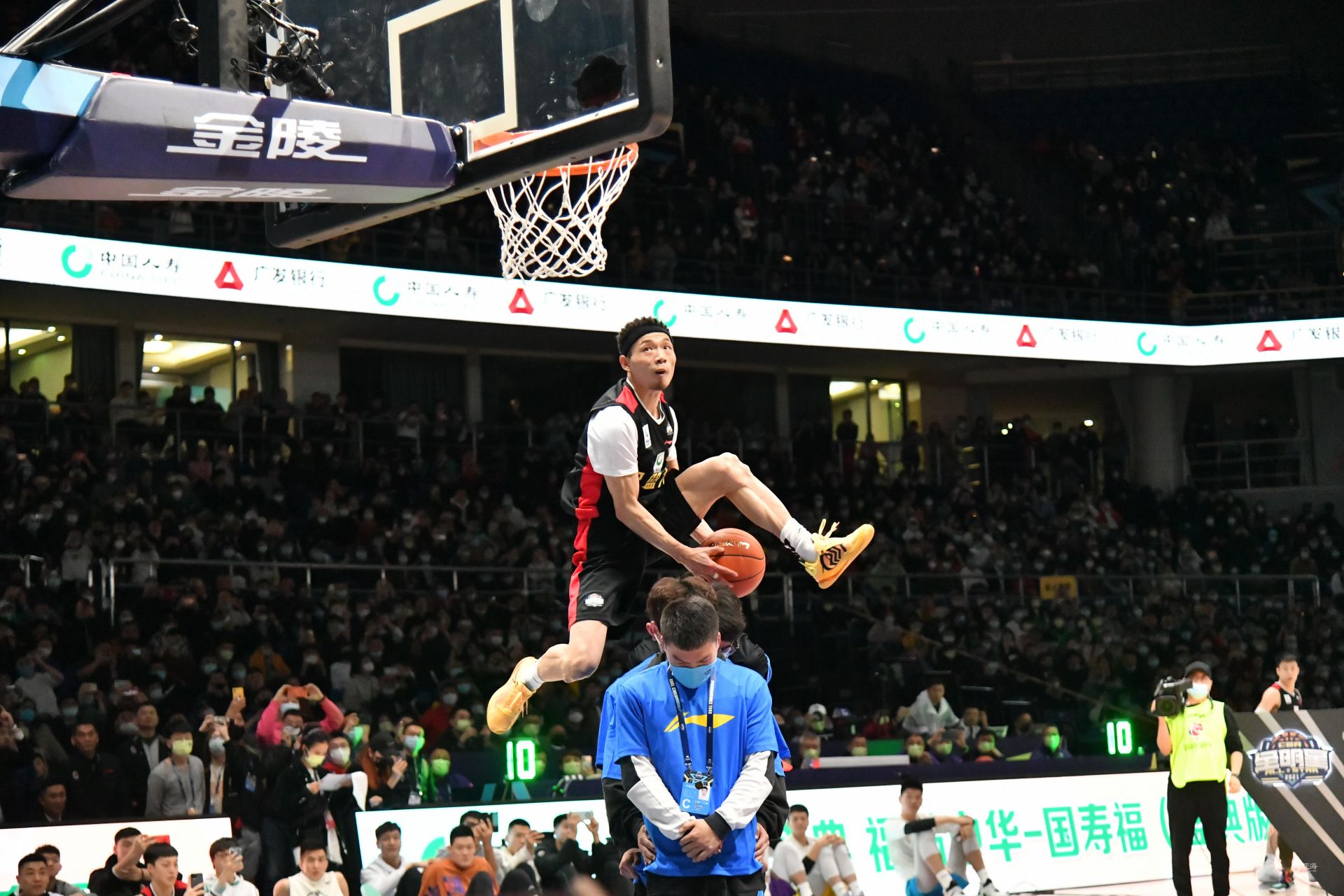 姆巴佩缺席 姆巴佩缺席